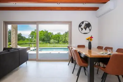 House 170 m², Labin - pool and yard 1,298 m² - 8