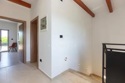 House 170 m², Labin - pool and yard 1,298 m² - 20