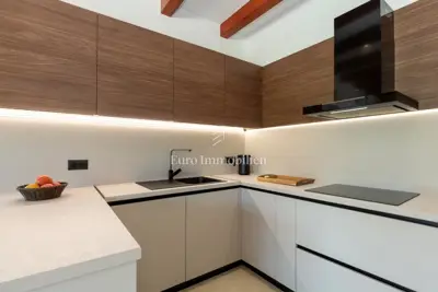 House 170 m², Labin - pool and yard 1,298 m² - 12