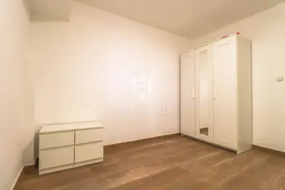 Poslovni prostor 110 m², Trešnjevka - tri prostora - 4
