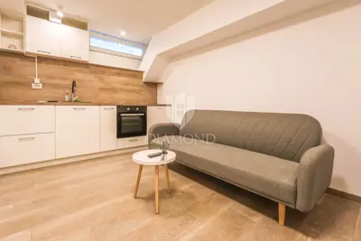 Poslovni prostor 110 m², Trešnjevka - tri prostora - 7