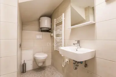 Poslovni prostor 110 m², Trešnjevka - tri prostora - 9