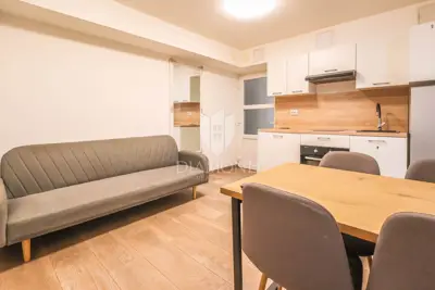 Poslovni prostor 110 m², Trešnjevka - tri prostora - 8