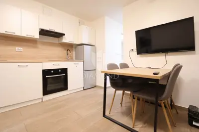 Poslovni prostor 110 m², Trešnjevka - tri prostora - 6