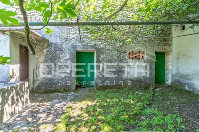 Grundstück 23.900 m², Šumber - drei Steinhäuser und Ruhe - 10