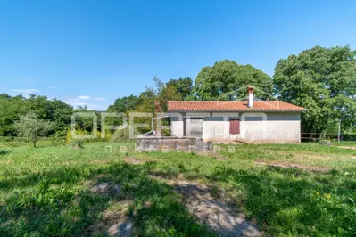 Grundstück 23.900 m², Šumber - drei Steinhäuser und Ruhe - 5
