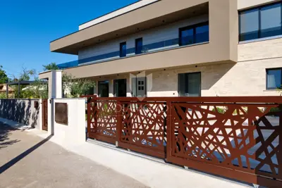 Vila u Marčani, grijani bazen i terasa - 3