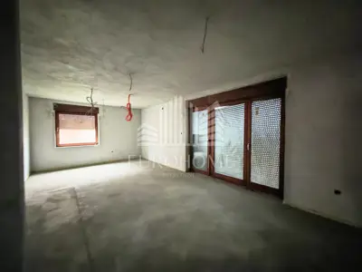 House 485 m², Velika Mlaka - investment potential - 3