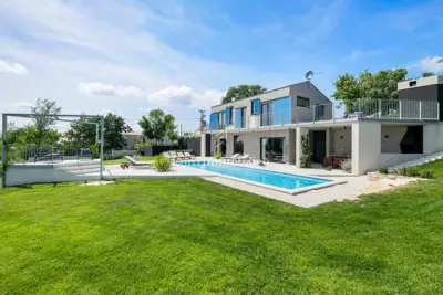 Vila 209 m², Orihi u Barbanu, bazen i otvoren pogled - 7