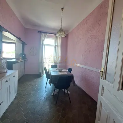 Stan 96 m², Pula Centar - 3 spavaće sobe i terasa - 6