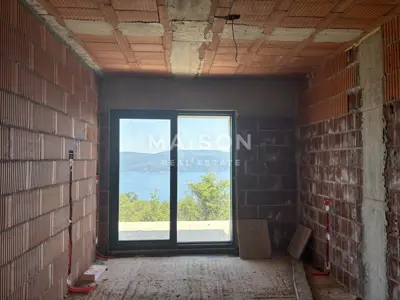 Vila, Brseč - panoramski pogled na more i Cres - 7