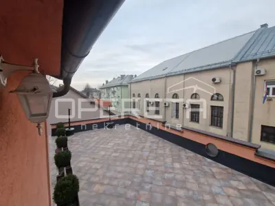 House 130 m², Gospić Centar - apartment and commercial premises - 9