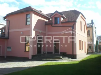 House 130 m², Gospić Centar - apartment and commercial premises - 4