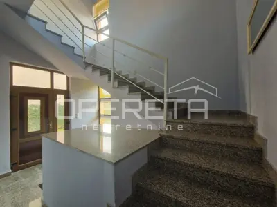 House 130 m², Gospić Centar - apartment and commercial premises - 22