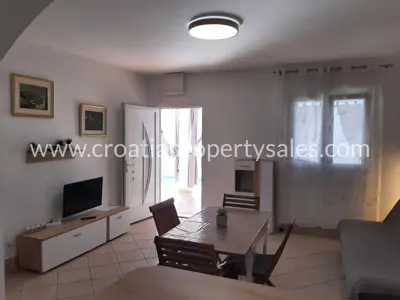 Kuća 391 m², Rogoznica - mirna uvala - 12