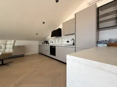OPATIJA, CENTAR - penthouse u centru Opatije s više terasa, panoramski - 22