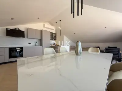 OPATIJA, CENTAR - penthouse u centru Opatije s više terasa, panoramski - 11
