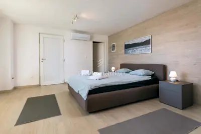 Vila 170 m², Sveti Lovreč Labinski - pogled na more i bazen - 18