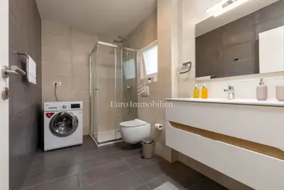 Vila 170 m², Sveti Lovreč Labinski - pogled na more i bazen - 11