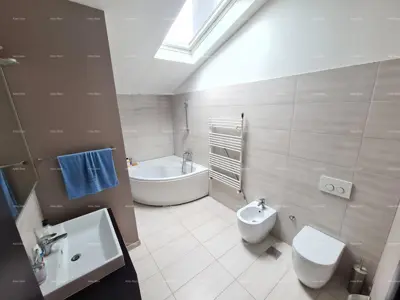 Haus in Pula, Centar - Geschäftsraum und Wohnung - 8