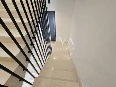 Villa 380 m², Koprivno - Pool und Panoramablick - 20