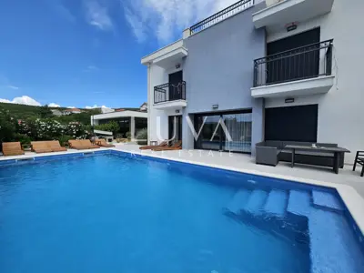 Villa 380 m², Koprivno - pool and panoramic views