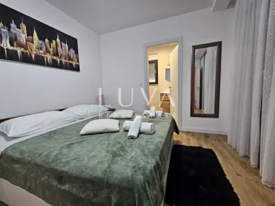 Villa 380 m², Koprivno - Pool und Panoramablick - 12