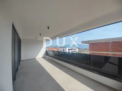Penthouse 270 m², Krk - pool and panoramic view - 15
