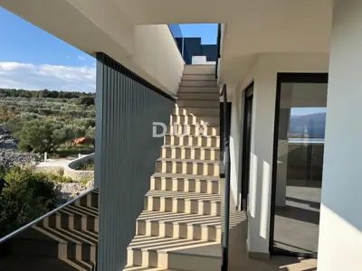 Penthouse 270 m², Krk - pool and panoramic view - 4