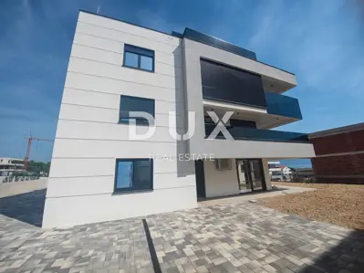 Penthouse 270 m², Krk - pool and panoramic view - 11