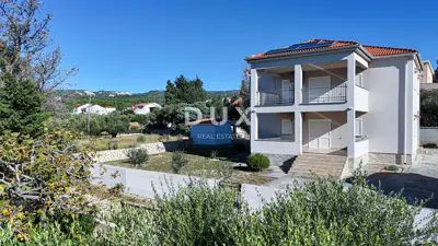 House 214 m², Barbat na Rabu - 100 m from the sea and boat moorings