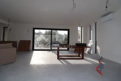 House 510 m², Poreč - heated pool and garden area - 6