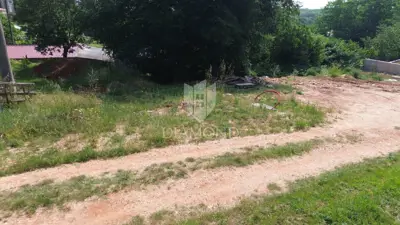 Građevinsko zemljište 800 m², Labin - struja i voda na terenu - 5