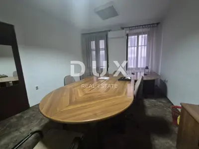 RIJEKA, CENTAR-business premises 18 m² for rent