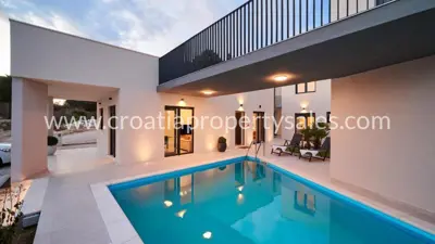 Villa 255 m², Omiš - near the sea - 14