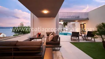 Villa 255 m², Omiš - near the sea - 11