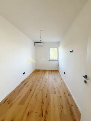 Stan 89 m², Novi Vinodolski - 3 spavaće sobe i 2 terase - 9