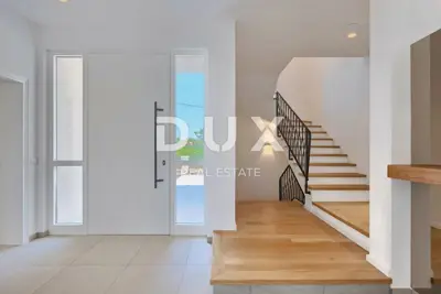Villa 438 m², Rovinj - luxuriöse Familienvilla mit Pool - 12