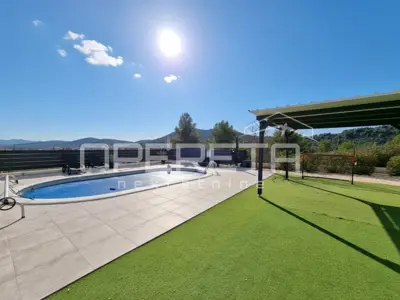 Baugrundstück 985 m², Bilice bei Šibenik, erschlossen