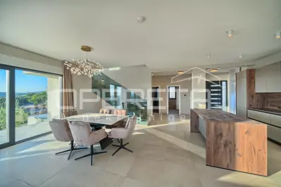 Villa 225 m², Primošten - ruhige Lage nahe dem Zentrum - 5
