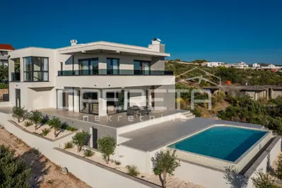 Villa 225 m², Primošten - ruhige Lage nahe dem Zentrum - 3