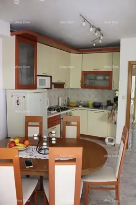 Zu verkaufen: Doppelhaushälfte in Poreč, 2 km vom Meer entfernt. - 6