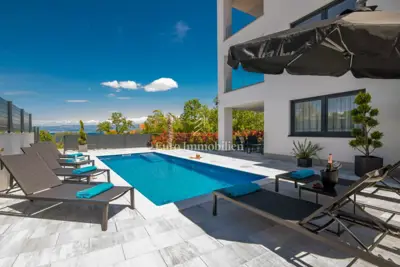 Apartment for sale in Malinska, 81 m²