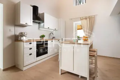 Villa 130 m², Selce - stone villa with heated pool - 8