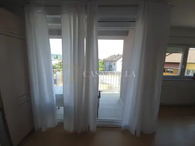 Stan u Zaprešiću, južna orijentacija i puno dnevnog svjetla - 4