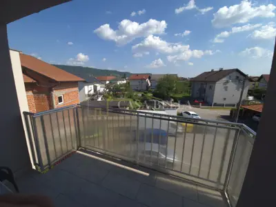 Stan u Zaprešiću, južna orijentacija i puno dnevnog svjetla - 5