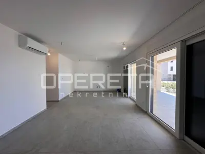 Apartment 96 m², Tribunj - garden, terrace and 2 parking spaces - 2