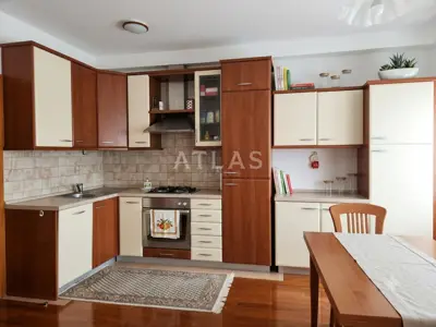 Stan 48 m², Ičići - garaža i parkirno mjesto