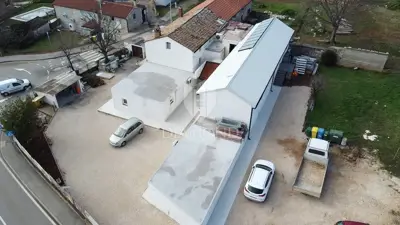 Stambeno-poslovni objekt u Poreču, 50 ležajeva i 12 parkirnih mjesta - 11