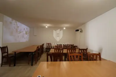 Stambeno-poslovni objekt u Poreču, 50 ležajeva i 12 parkirnih mjesta - 6